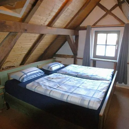 بيت للعطل Forester's House Bullerbue *